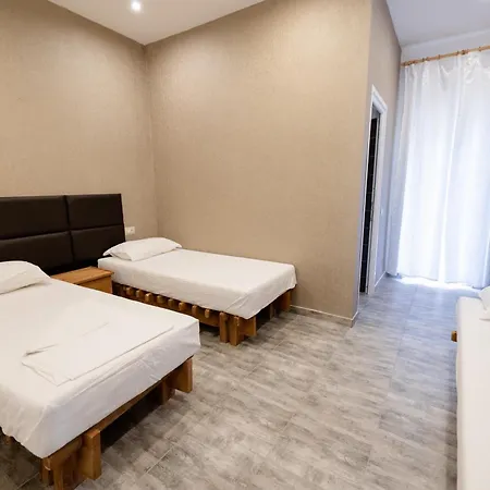 Agora Hotel *