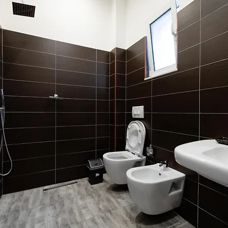 فندق Agora ديرمي